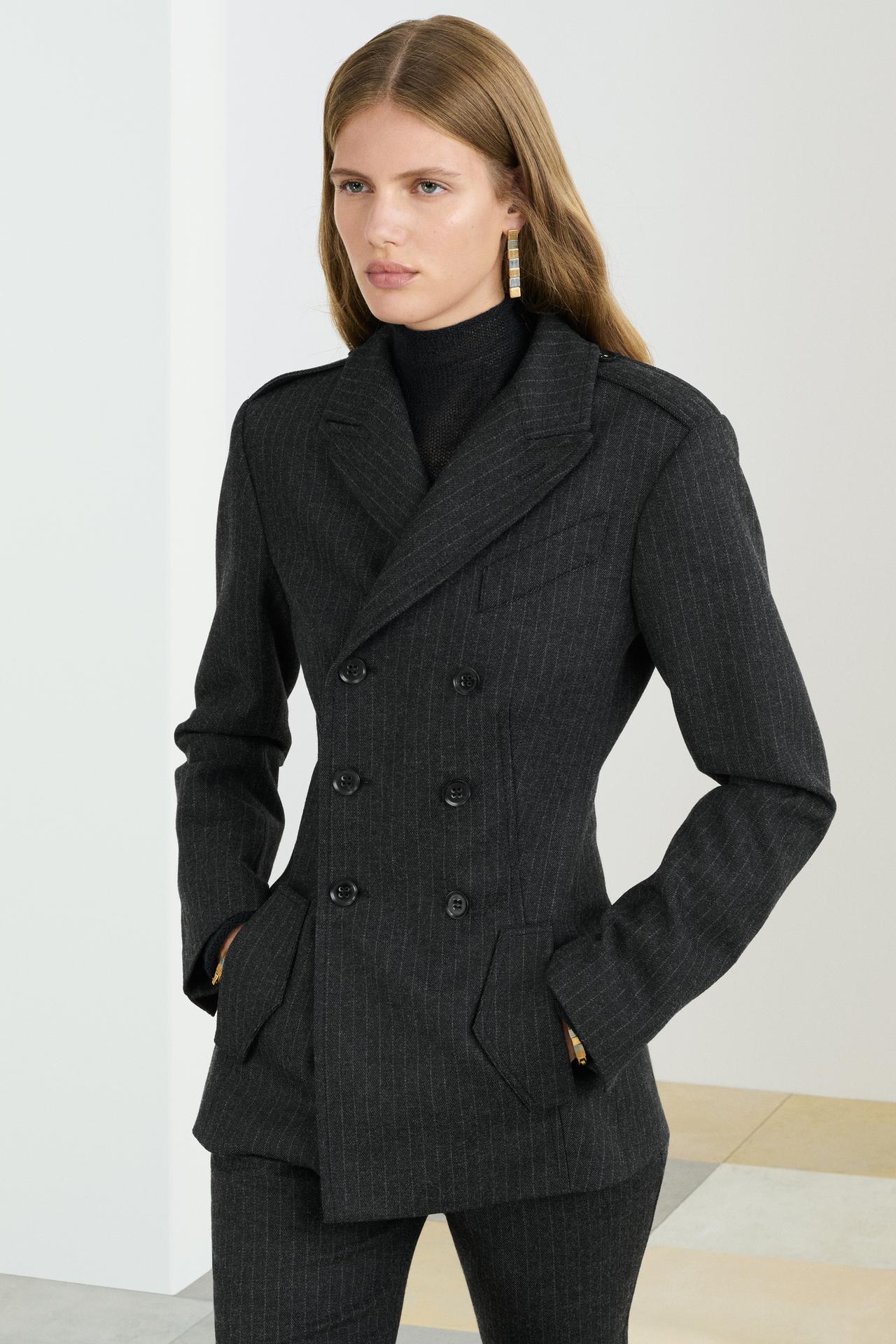 بليزر صوف مخطّط بقصّة أنيقة - 3